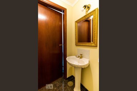 Casa à venda com 400m², 4 quartos e 5 vagasLavabo