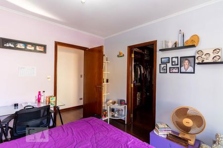 Casa à venda com 400m², 4 quartos e 5 vagasSuíte 2