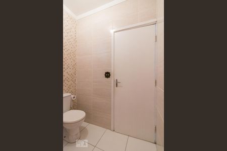 Banheiro de serviço de casa à venda com 4 quartos, 385m² em Jardim Toscana, Guarulhos