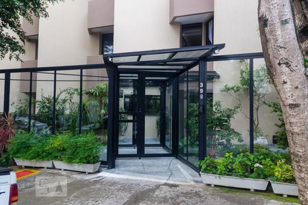 Apartamento à venda com 40m², 1 quarto e 1 vagaFachada e portaria