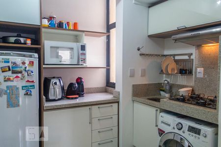 Cozinha de apartamento à venda com 1 quarto, 40m² em Indianópolis, São Paulo