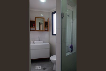 Banheiro de apartamento à venda com 1 quarto, 40m² em Indianópolis, São Paulo