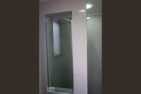 Banheiro de apartamento à venda com 1 quarto, 40m² em Indianópolis, São Paulo