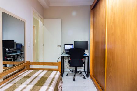 Apartamento à venda com 73m², 3 quartos e 2 vagasQuarto 2