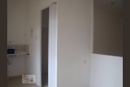 Cozinha de kitnet/studio à venda com 7 quartos, 240m² em Vila Santa Luzia, Taboão da Serra