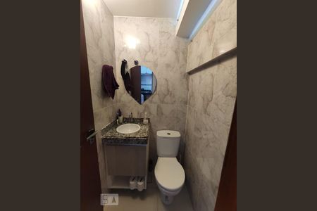 Banheiro de casa de condomínio à venda com 3 quartos, 130m² em Vila Campo Grande, São Paulo