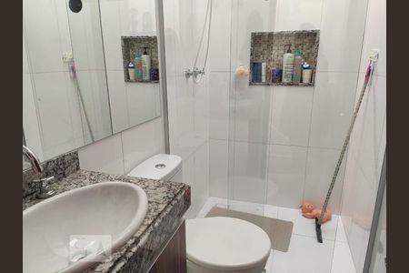 Banheiro de casa de condomínio à venda com 3 quartos, 130m² em Vila Campo Grande, São Paulo