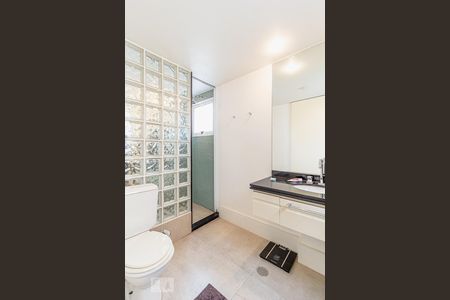 Apartamento à venda com 130m², 1 quarto e 2 vagas Apartamento à venda com 130m², 1 quarto e 2 vagasBanheiro da suíte