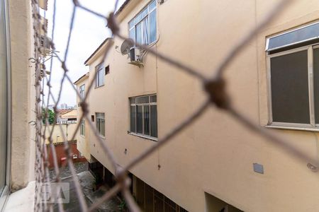 Casa de condomínio à venda com 75m², 2 quartos e 1 vagaVista