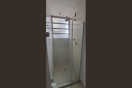 Apartamento para alugar com 76m², 2 quartos e 1 vagaBanheiro social 