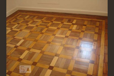 Casa para alugar com 4 quartos, 70m² em Boa Vista, Porto Alegre