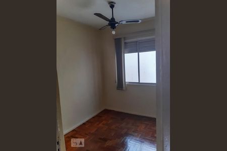 Quarto de apartamento à venda com 3 quartos, 70m² em Del Castilho, Rio de Janeiro