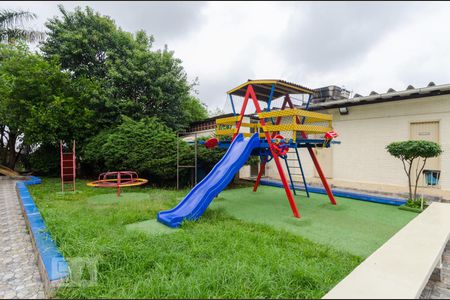 Apartamento à venda com 62m², 2 quartos e sem vaga Apartamento à venda com 62m², 2 quartos e sem vagaPlayground