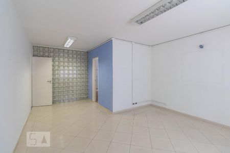 Casa à venda com 500m², 5 quartos e 8 vagas Casa à venda com 500m², 5 quartos e 8 vagasQuarto 5