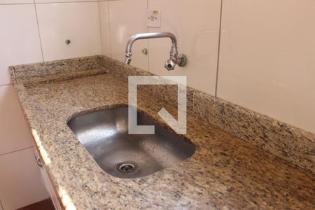 Casa para alugar com 58m², 2 quartos e 2 vagasCozinha