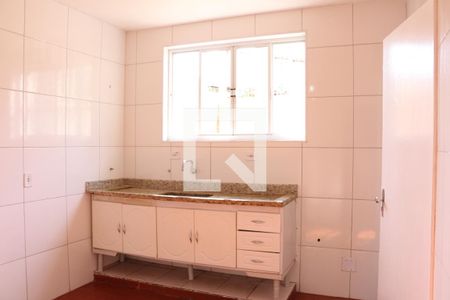 Casa para alugar com 58m², 2 quartos e 2 vagasCozinha