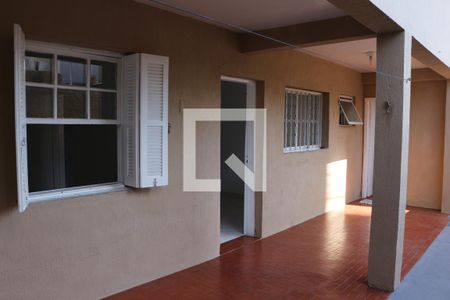 Casa para alugar com 58m², 2 quartos e 2 vagasQuintal