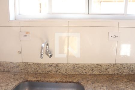 Casa para alugar com 58m², 2 quartos e 2 vagasCozinha