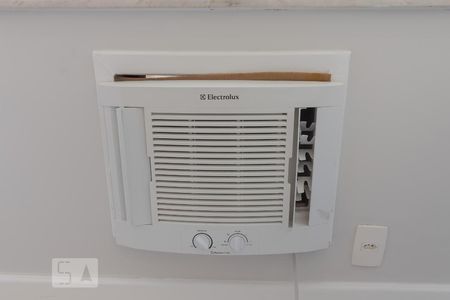 Detalhe quarto de kitnet/studio para alugar com 1 quarto, 30m² em Copacabana, Rio de Janeiro