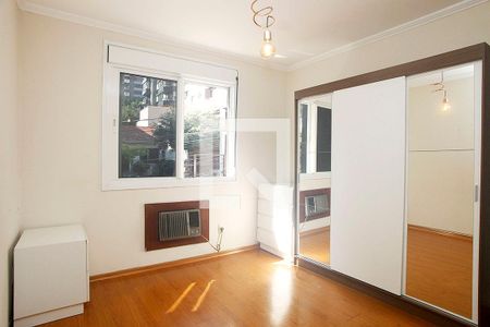 Suíte de apartamento para alugar com 2 quartos, 85m² em Auxiliadora, Porto Alegre