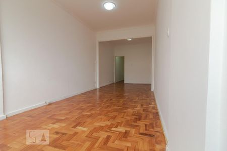 Sala de kitnet/studio para alugar com 1 quarto, 46m² em Copacabana, Rio de Janeiro