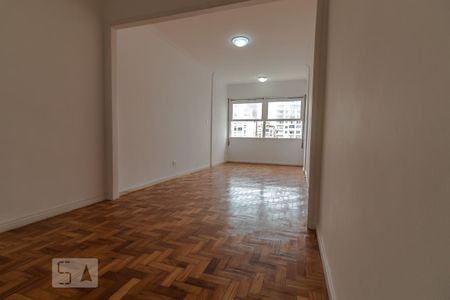 Sala de kitnet/studio para alugar com 1 quarto, 46m² em Copacabana, Rio de Janeiro