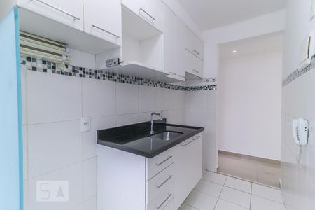 Cozinha de apartamento para alugar com 2 quartos, 55m² em Barra da Tijuca, Rio de Janeiro