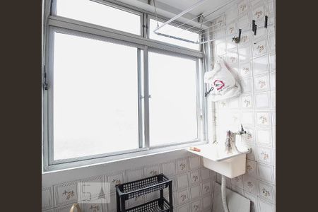 Apartamento para alugar com 60m², 2 quartos e sem vaga Apartamento para alugar com 60m², 2 quartos e sem vagaCozinha e Área de Serviço