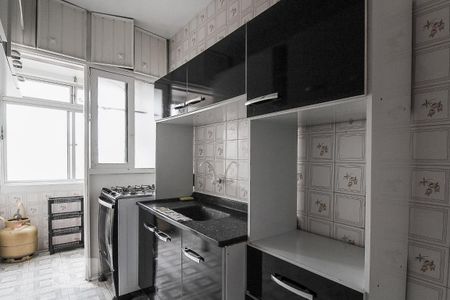 Apartamento para alugar com 60m², 2 quartos e sem vaga Apartamento para alugar com 60m², 2 quartos e sem vagaCozinha e Área de Serviço