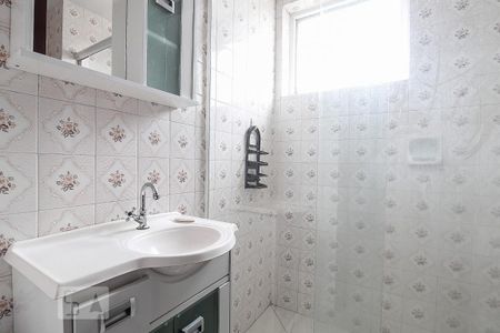 Banheiro de apartamento para alugar com 2 quartos, 60m² em Jardim do Salso, Porto Alegre