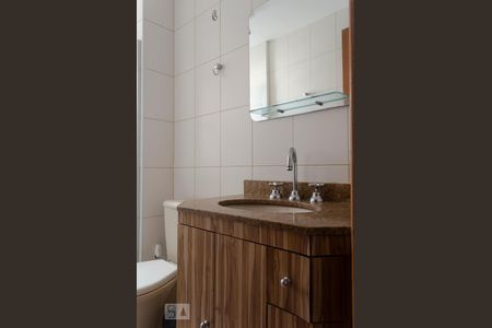 Apartamento à venda com 63m², 2 quartos e 1 vaga Apartamento à venda com 63m², 2 quartos e 1 vagaBanheiro