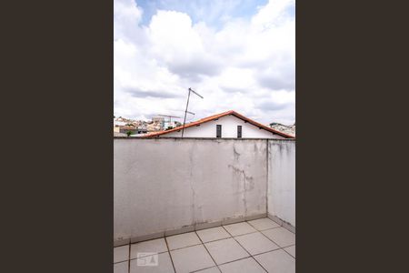 Casa à venda com 120m², 3 quartos e 4 vagas Casa à venda com 120m², 3 quartos e 4 vagasVaranda do Quarto 3