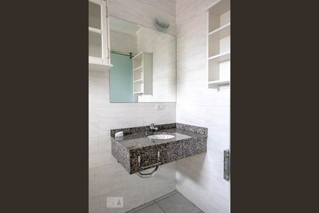 Casa à venda com 120m², 3 quartos e 4 vagas Casa à venda com 120m², 3 quartos e 4 vagasBanheiro 1 - Suíte