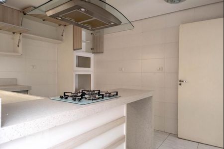 Casa à venda com 120m², 3 quartos e 4 vagas Casa à venda com 120m², 3 quartos e 4 vagasCozinha