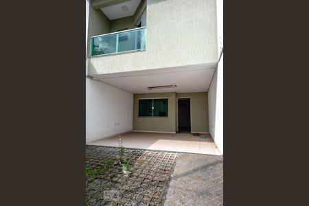 Casa à venda com 120m², 3 quartos e 4 vagas Casa à venda com 120m², 3 quartos e 4 vagasGaragem