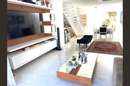 Casa de Condomínio à venda com 4 quartos, 243m² em Vargem Grande, Rio de Janeiro