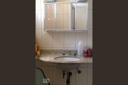 Apartamento à venda com 167m², 3 quartos e 2 vagasBanheiro da Suíte 2