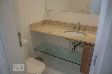 Banheiro de apartamento para alugar com 2 quartos, 70m² em Jardim Leonor, São Paulo