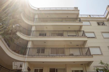 Apartamento para alugar com 70m², 2 quartos e 2 vagasFachada