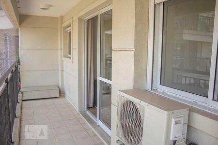Apartamento para alugar com 70m², 2 quartos e 2 vagasVaranda
