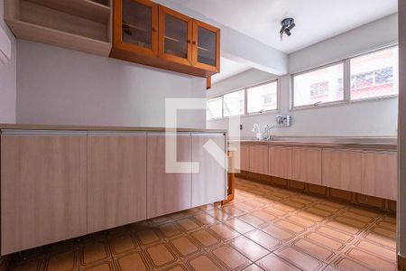 Apartamento para alugar com 130m², 4 quartos e 2 vagas Apartamento para alugar com 130m², 4 quartos e 2 vagasCozinha