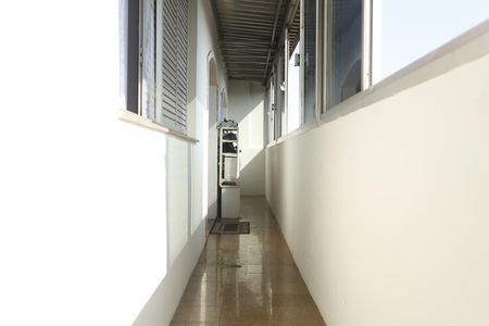 Apartamento à venda com 241m², 4 quartos e 2 vagasVaranda