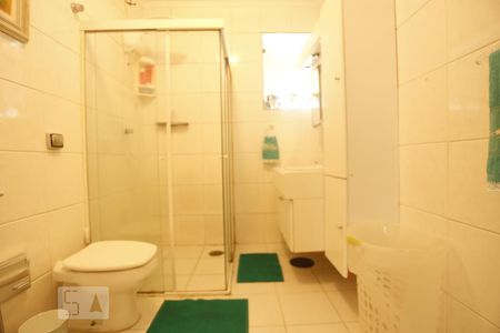 Apartamento à venda com 241m², 4 quartos e 2 vagasBanheiro do Quarto 3- Suíte