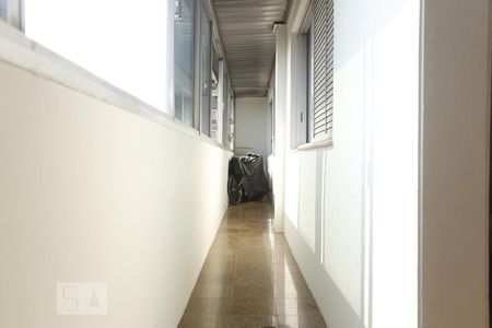 Apartamento à venda com 241m², 4 quartos e 2 vagasVaranda