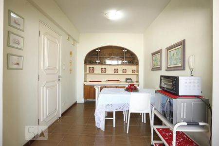 Apartamento à venda com 241m², 4 quartos e 2 vagasCozinha