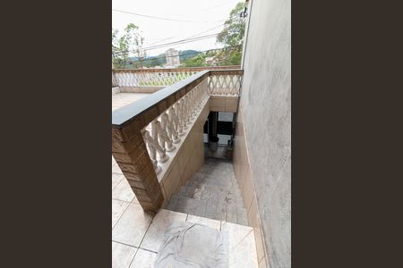 Casa à venda com 240m², 4 quartos e 2 vagasEscadas