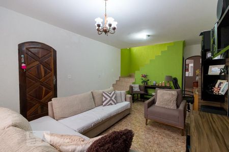 Sala de casa para alugar com 4 quartos, 240m² em Parque Continental Iii, Guarulhos