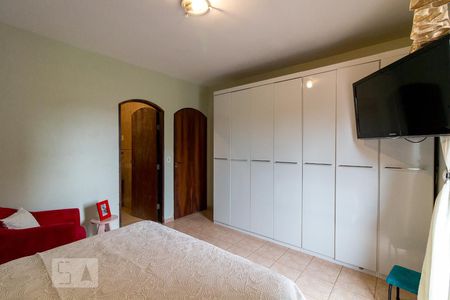 Quarto 1 suíte de casa à venda com 4 quartos, 240m² em Parque Continental Iii, Guarulhos