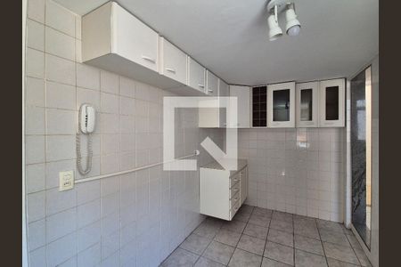 Apartamento para alugar com 200m², 4 quartos e 2 vagas Apartamento para alugar com 200m², 4 quartos e 2 vagasCozinha