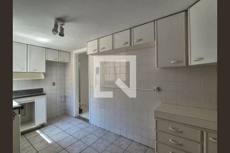 Apartamento para alugar com 200m², 4 quartos e 2 vagas Apartamento para alugar com 200m², 4 quartos e 2 vagasCozinha